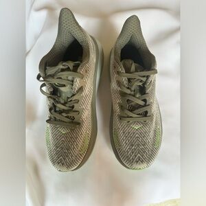 Hoka Clifton 9, New,  7.5 women, EU 39, Green Dusk (grayish green)